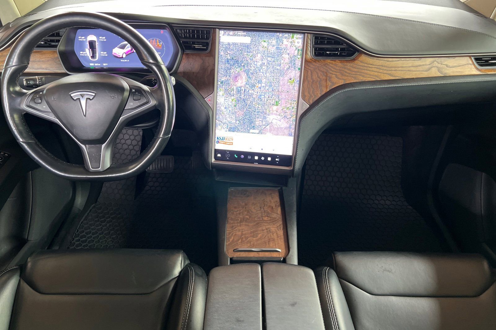 Used 2018 Tesla Model X 100D image 18