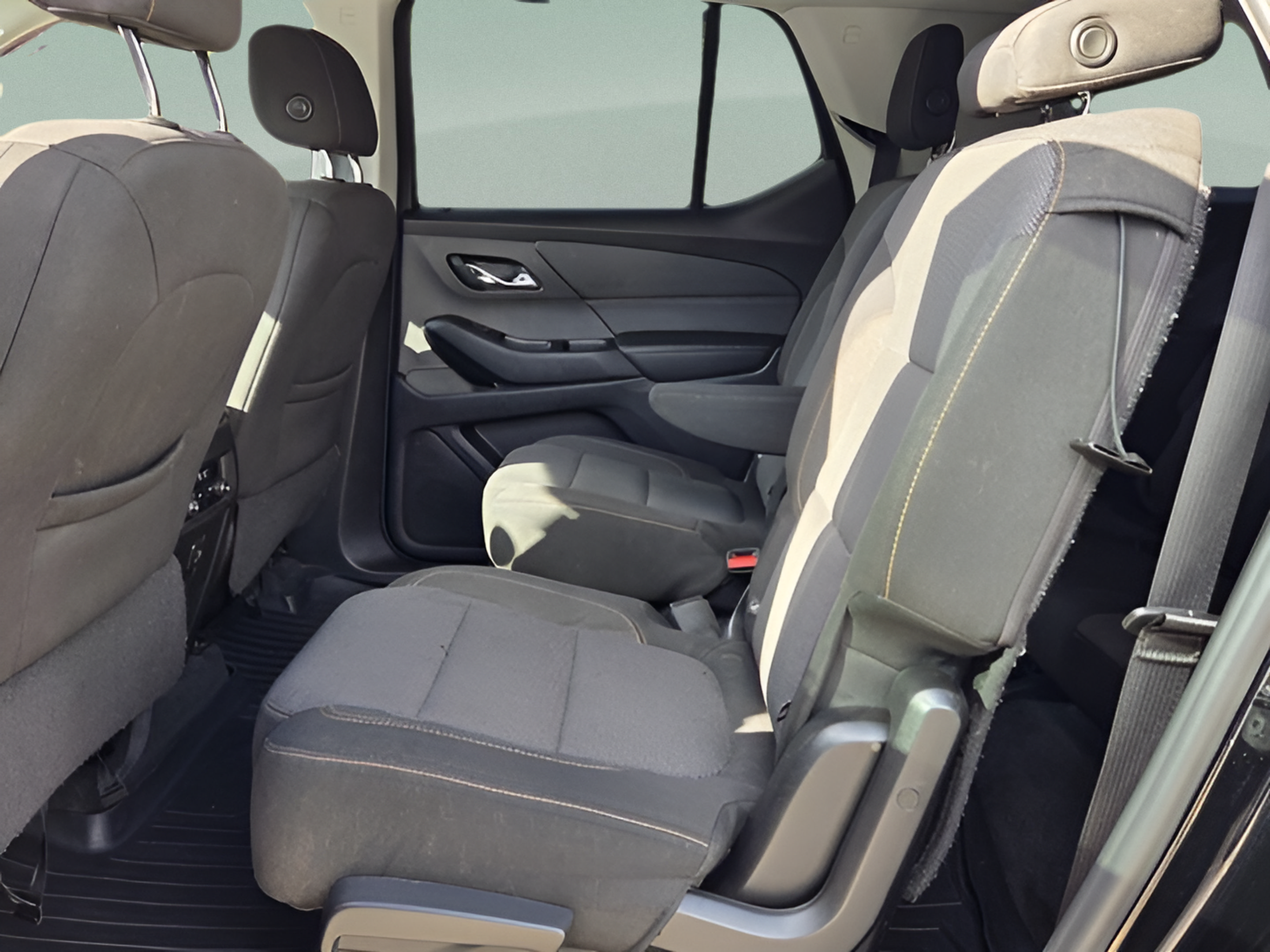 Used 2018 Chevrolet Traverse LT FWD image 10