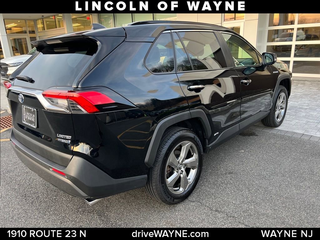 Used 2019 Toyota RAV4 Limited w/ Carpet Mat Package image 6