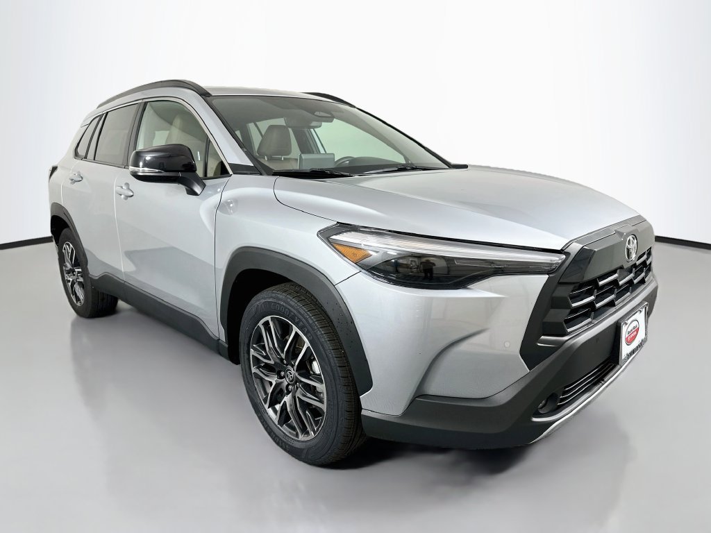 Certified 2026 Toyota Corolla Cross XLE FWD image 3