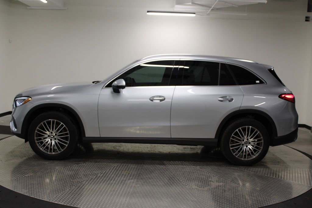 Certified 2026 Mercedes-Benz GLC 300 image 2