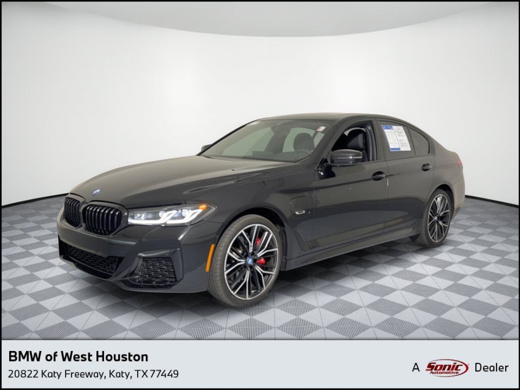 Certified 2023 BMW 530e w/ M Sport Package RWD image 1