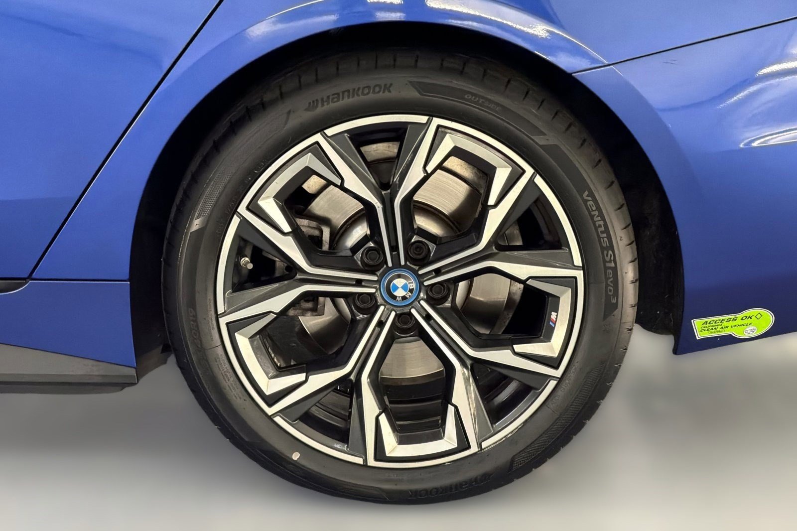 Certified 2023 BMW i4 eDrive40 w/ M Sport Package image 11