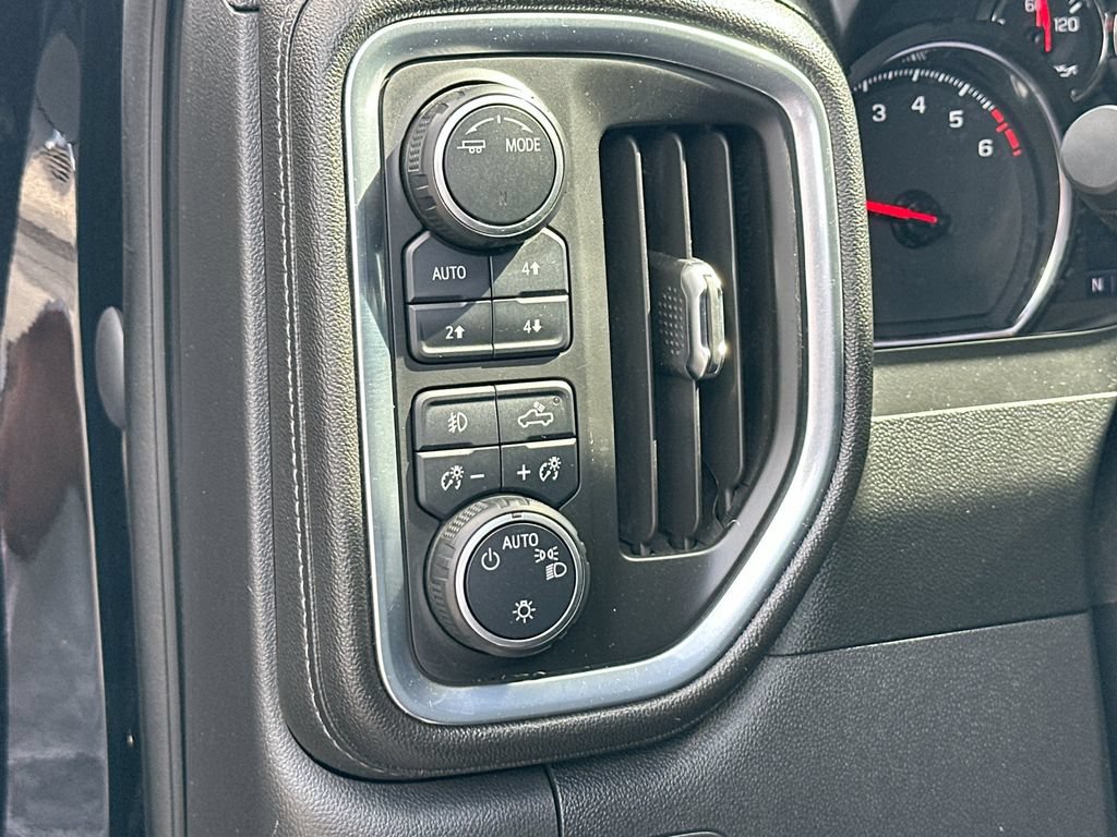 Used 2021 Chevrolet Silverado 1500 LT Trail Boss w/ Convenience Package II AWD/4WD image 10