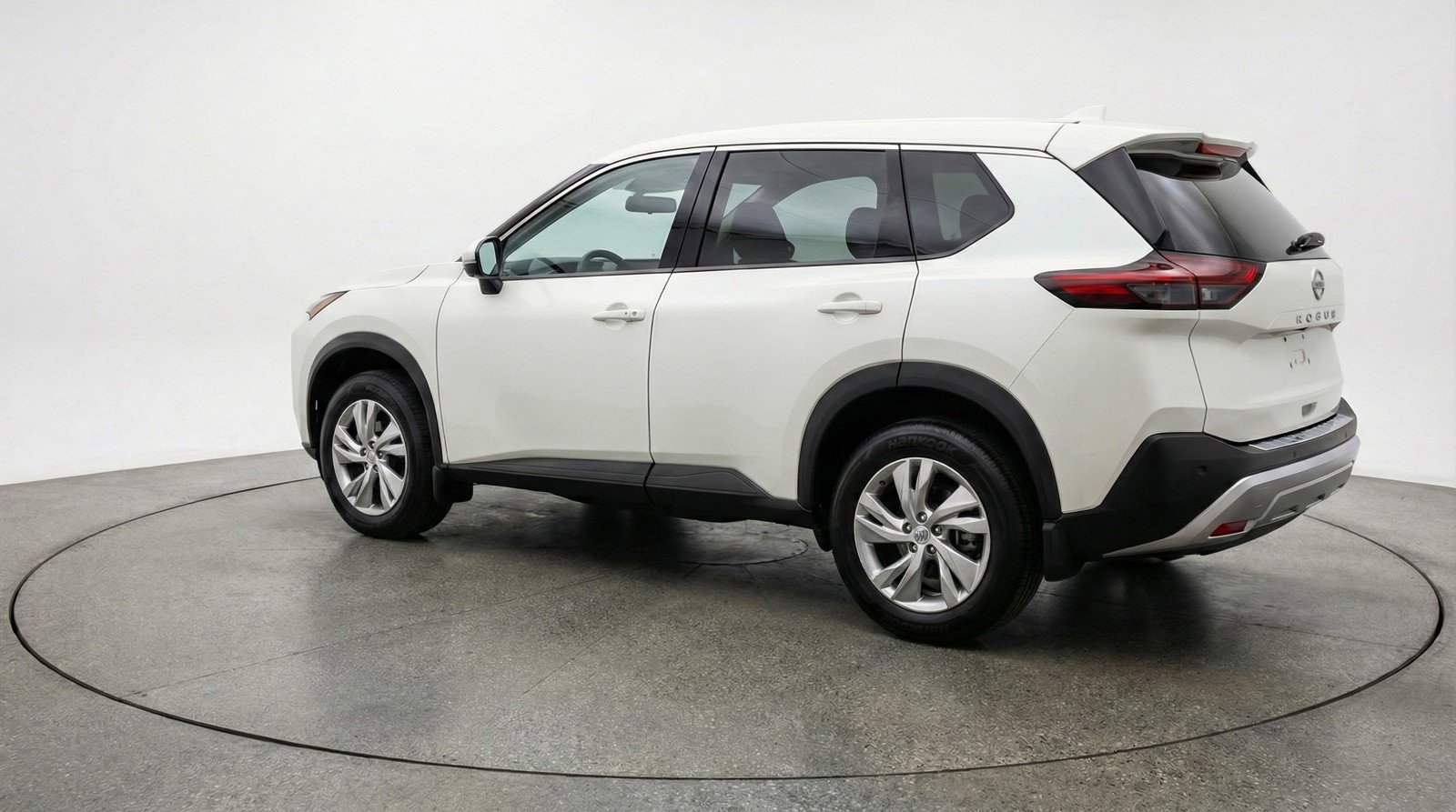 Used 2025 Nissan Rogue SV FWD image 6