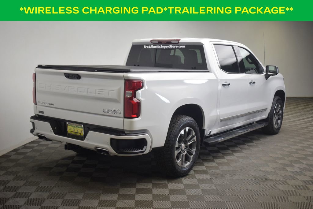 Used 2025 Chevrolet Silverado 1500 High Country w/ Technology Package AWD/4WD image 8