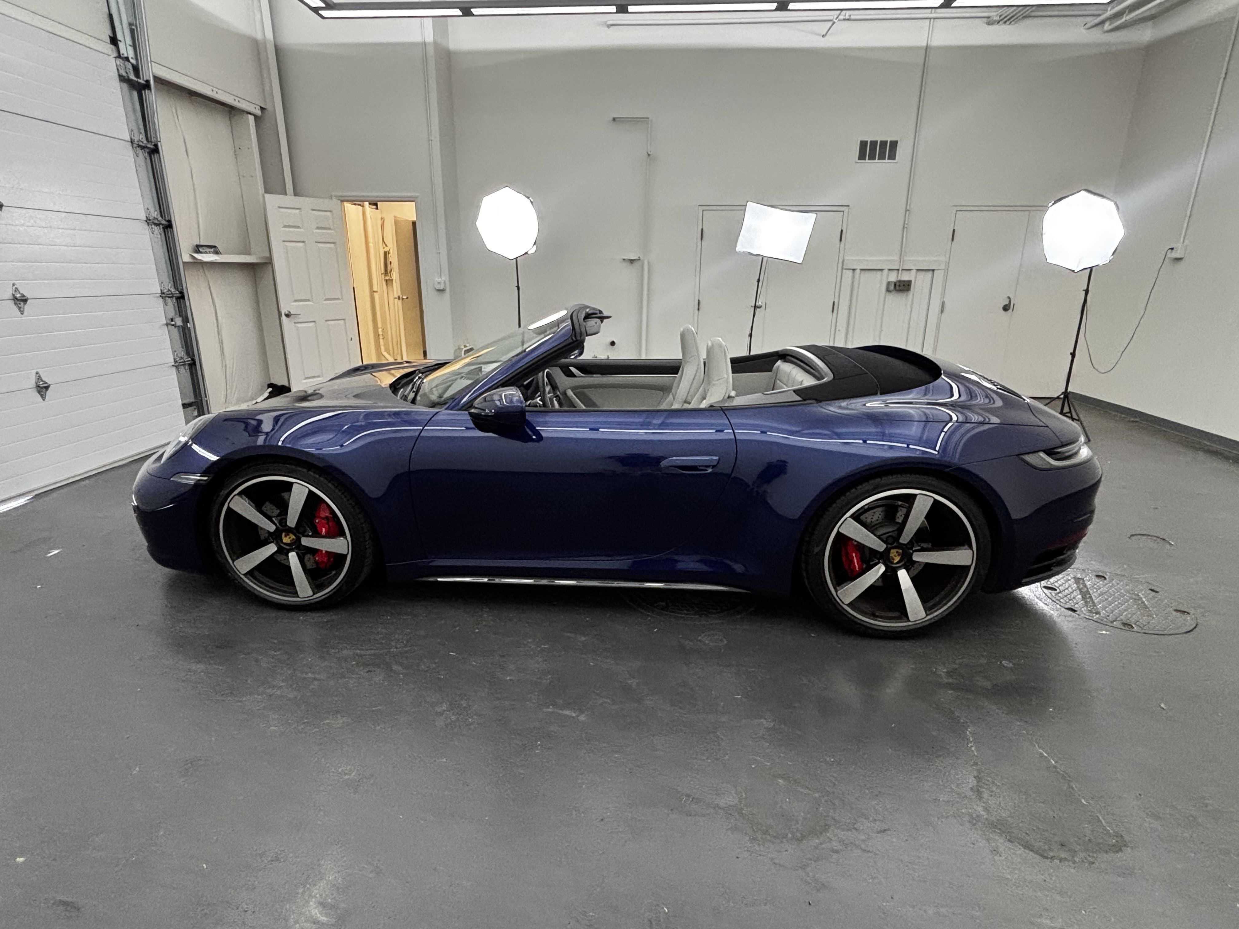 Used 2024 Porsche 911 Carrera 4S AWD/4WD image 5