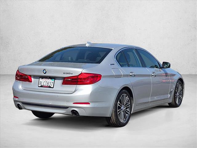 Used 2019 BMW 530e w/ Convenience Package RWD image 5