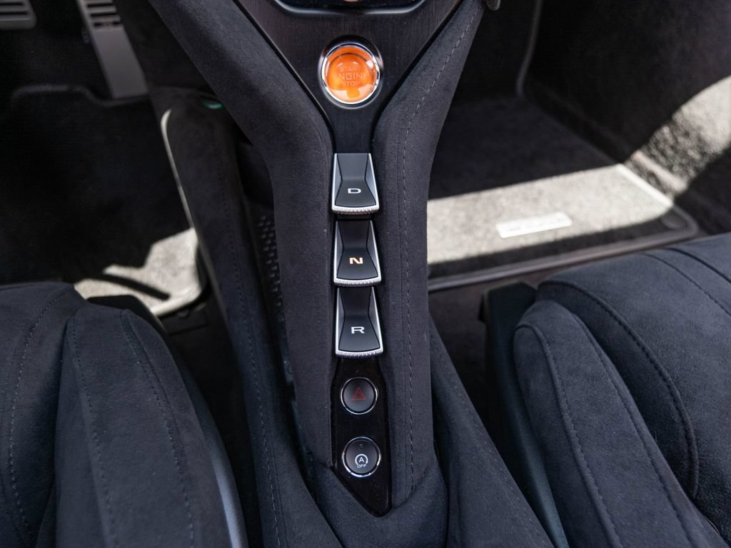 Used 2025 McLaren 750S RWD image 15