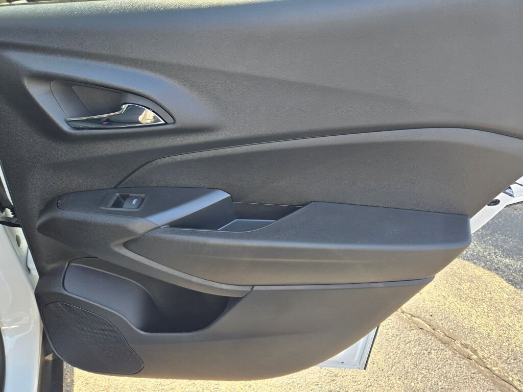 New 2026 Chevrolet Trax LT image 8