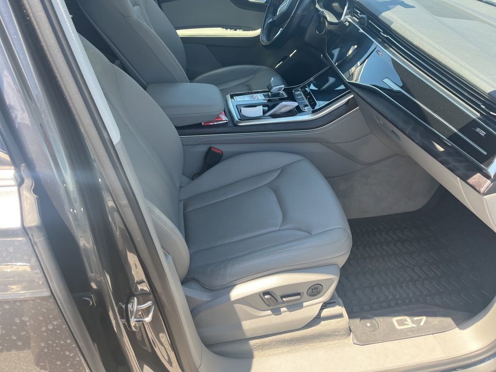 Used 2023 Audi Q7 3.0T Prestige AWD/4WD image 5