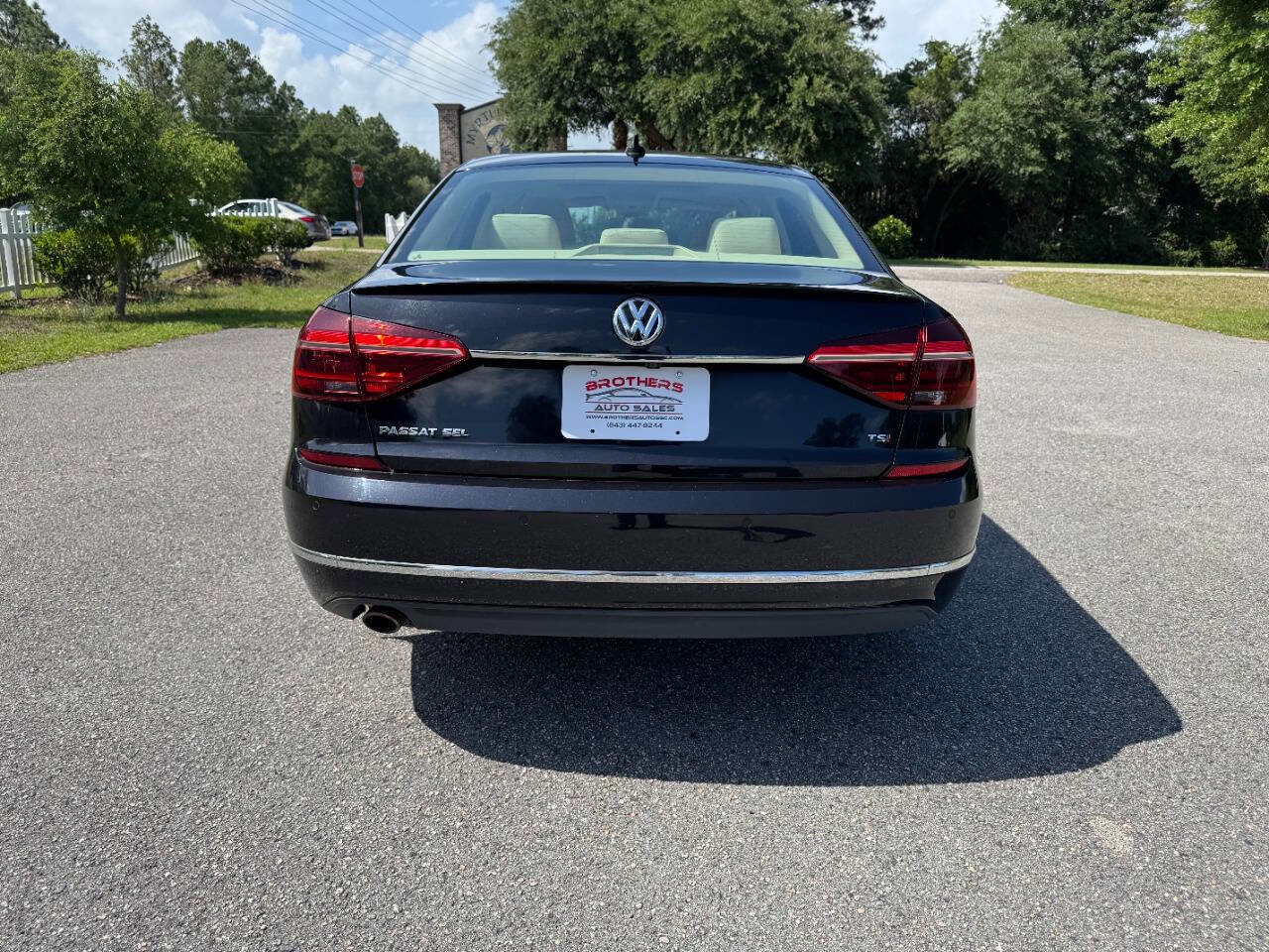 Used 2017 Volkswagen Passat 1.8T SEL Premium FWD image 35