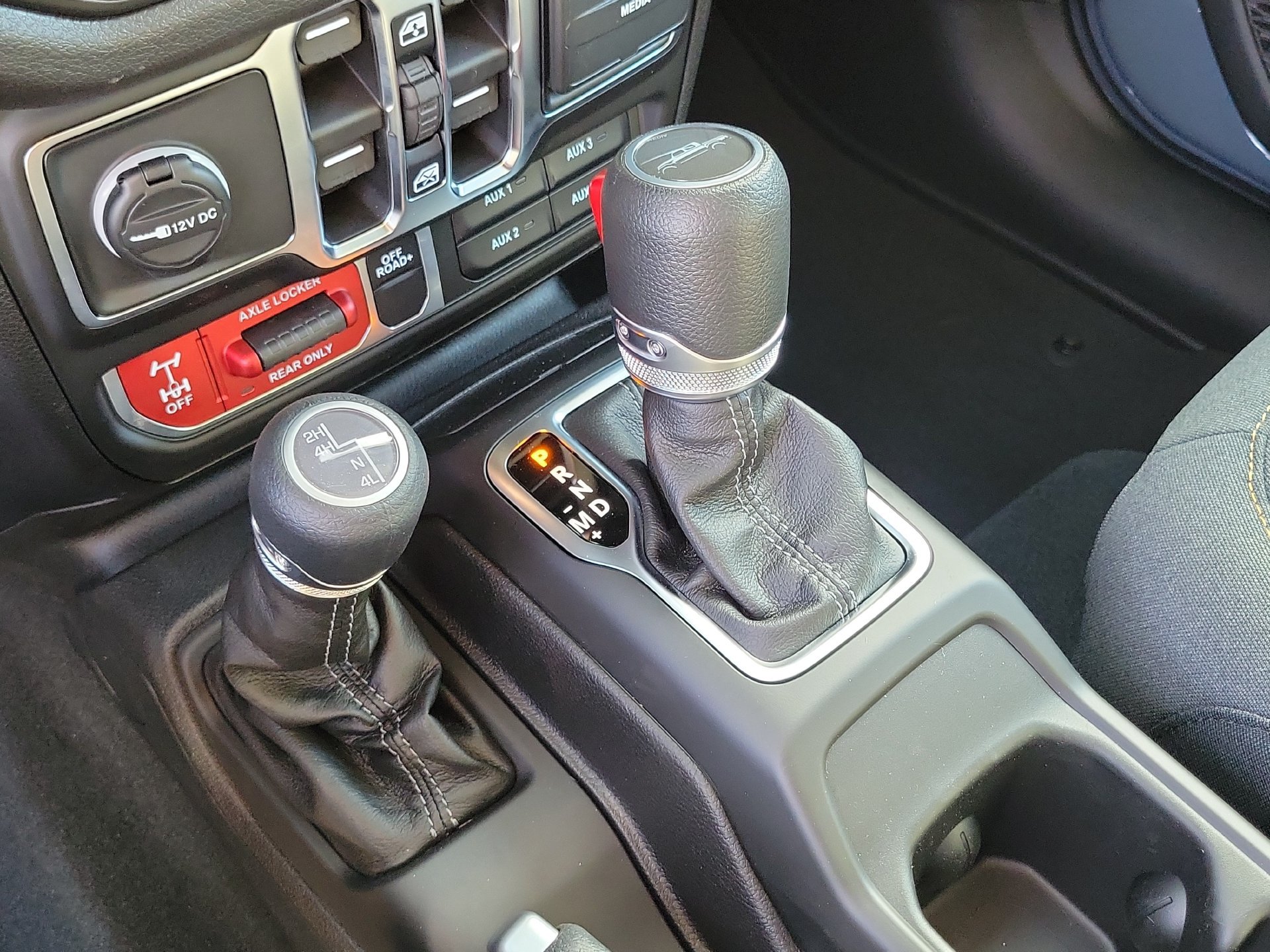 New 2026 Jeep Gladiator Sport AWD/4WD image 12