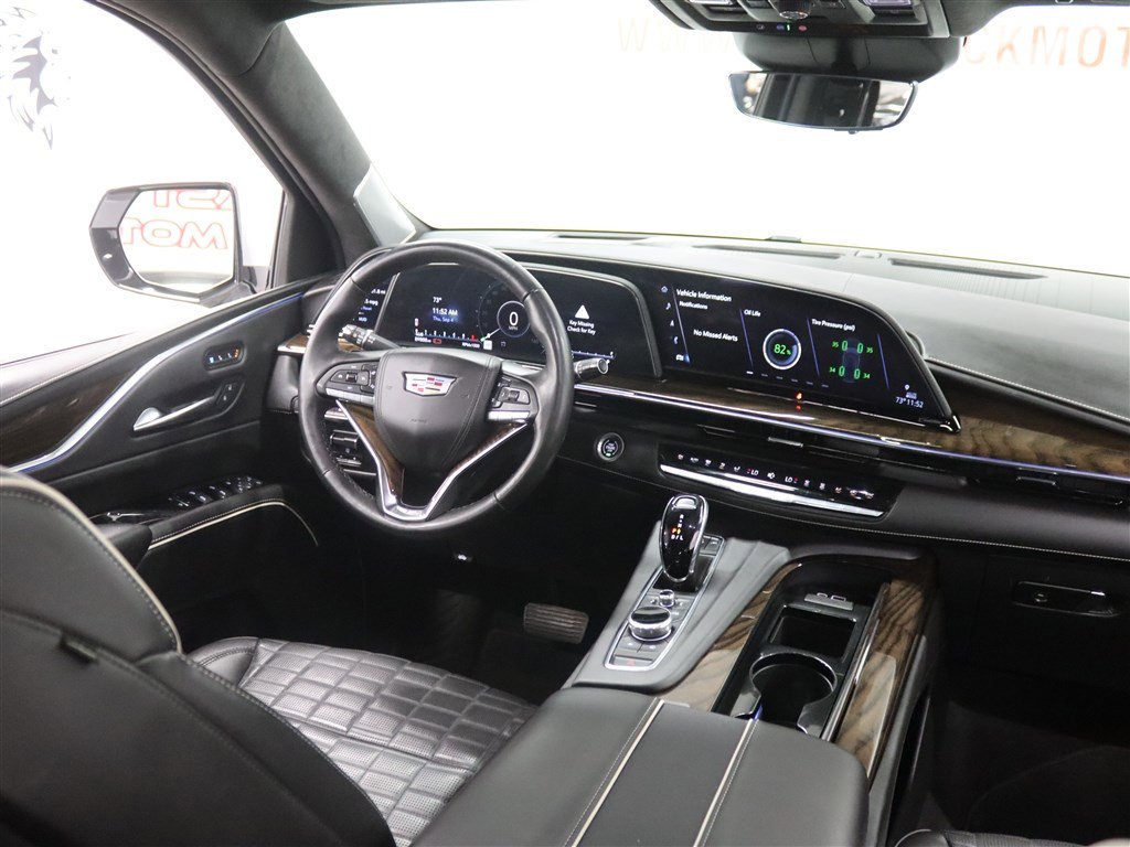 Used 2022 Cadillac Escalade ESV Sport Platinum AWD/4WD image 28