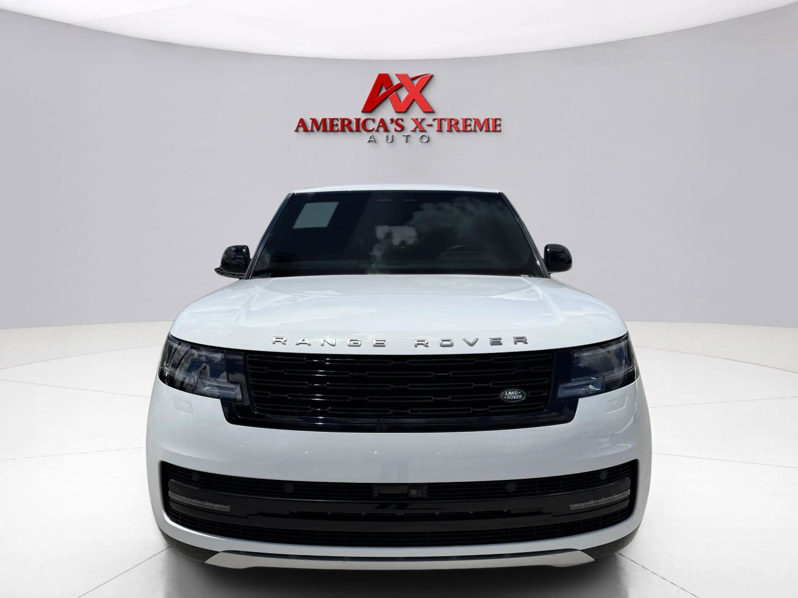 Used 2024 Land Rover Range Rover SE AWD/4WD image 9