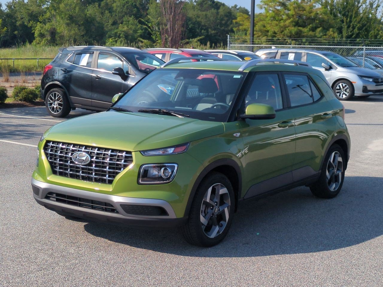 Used 2023 Hyundai Venue SEL FWD image 8