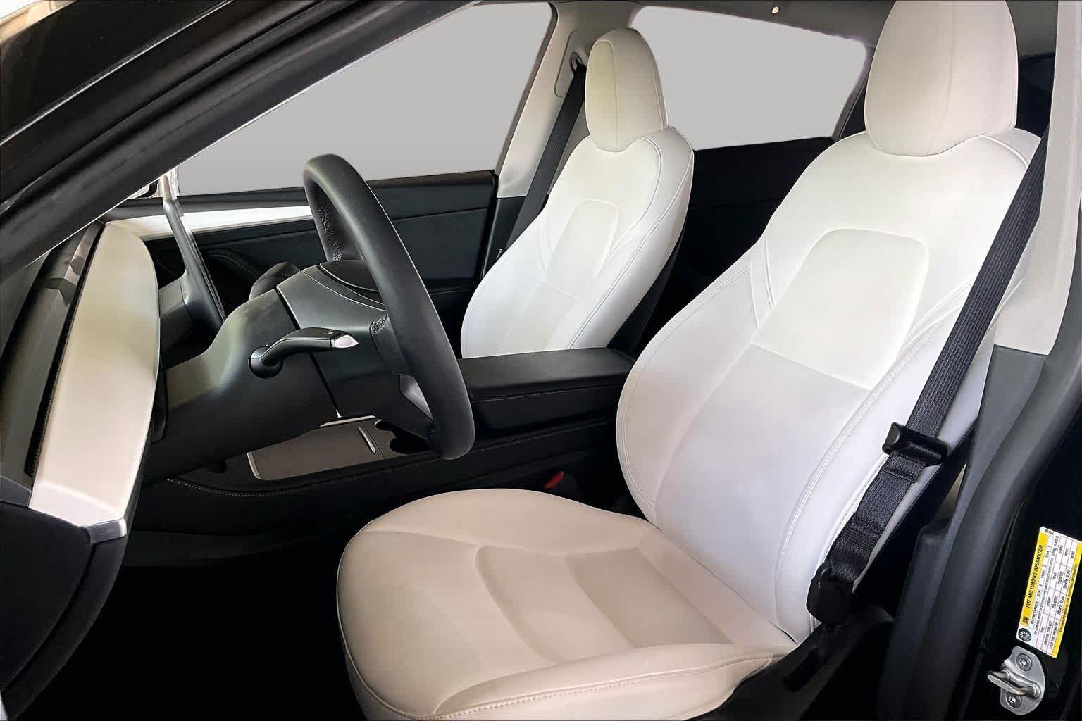 Used 2023 Tesla Model Y AWD image 7