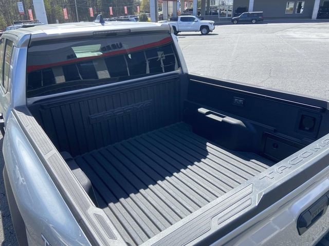 Used 2025 Toyota Tacoma TRD Off-Road image 7