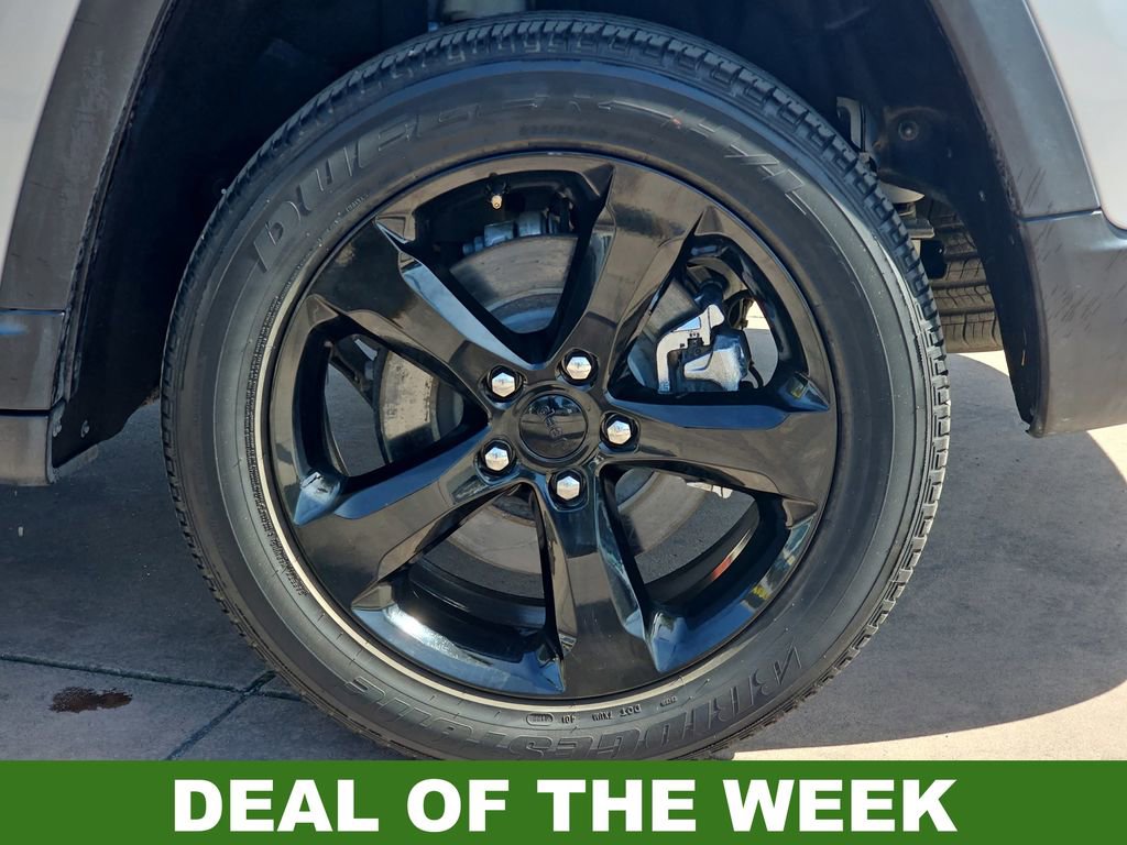 Used 2023 Jeep Grand Cherokee L Laredo image 37