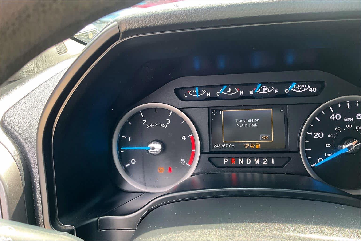 Used 2017 Ford F250 XLT w/ XLT Premium Package AWD/4WD image 25