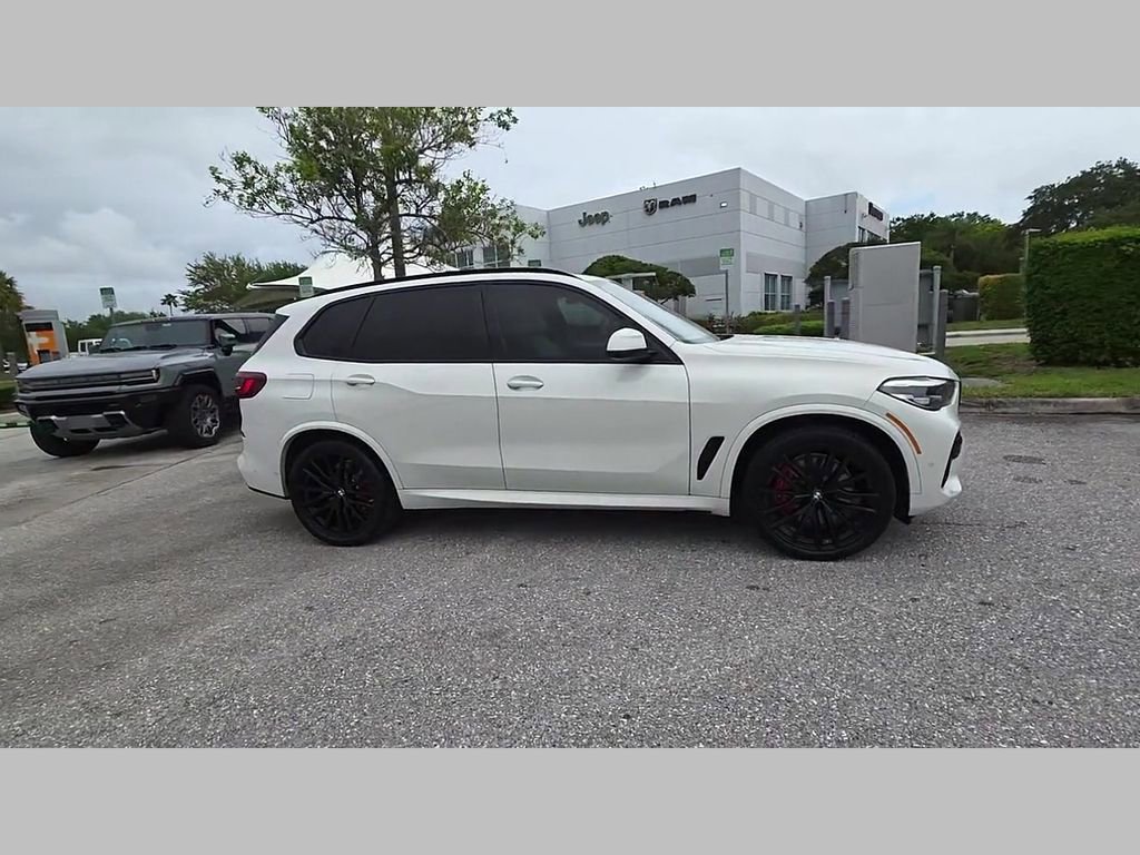 Used 2023 BMW X5 M50i w/ Dynamic Handling Package image 44