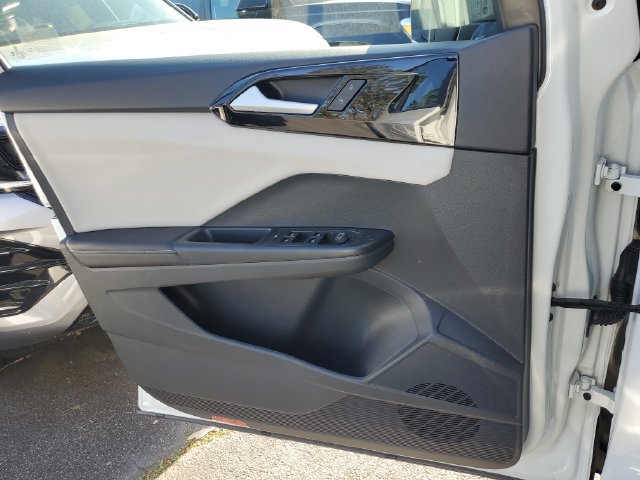 New 2027 Volkswagen Taos S FWD image 35
