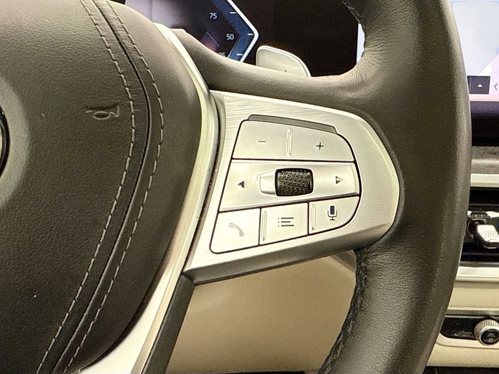 Certified 2025 BMW X7 xDrive40i w/ Executive Package AWD/4WD image 12