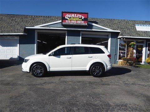 Used 2017 Dodge Journey SE w/ Flexible Seating Group image 1