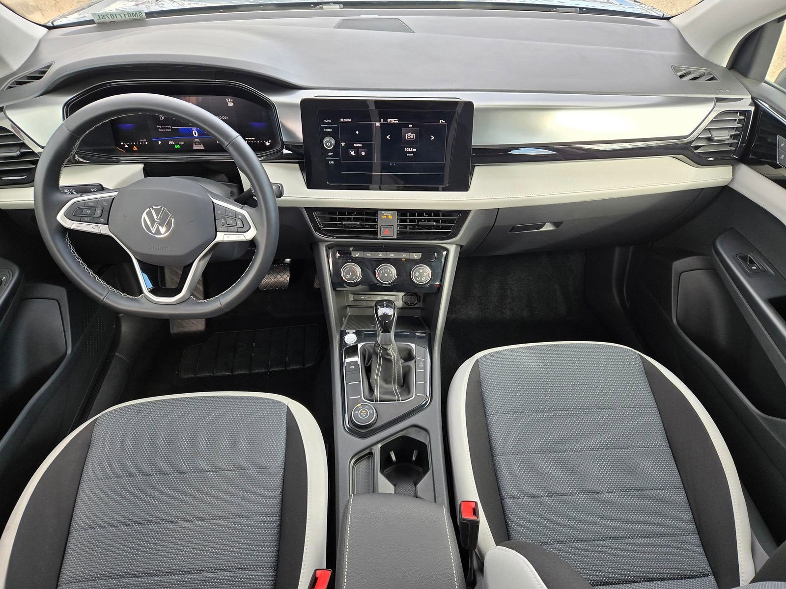 Used 2025 Volkswagen Taos S image 8