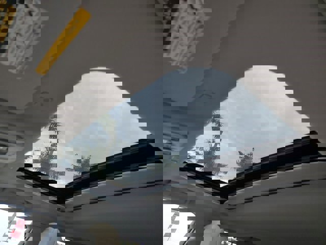 Used 2023 Toyota Highlander XLE image 28