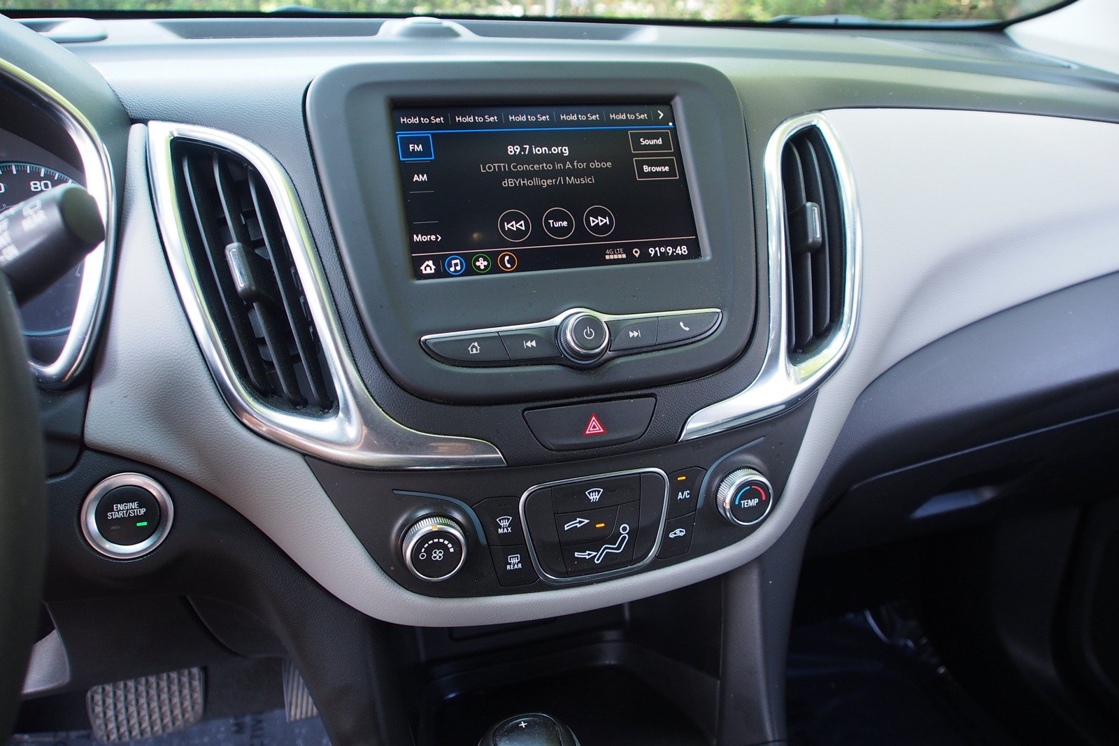 Used 2021 Chevrolet Equinox LS w/ LS Convenience Package FWD image 23