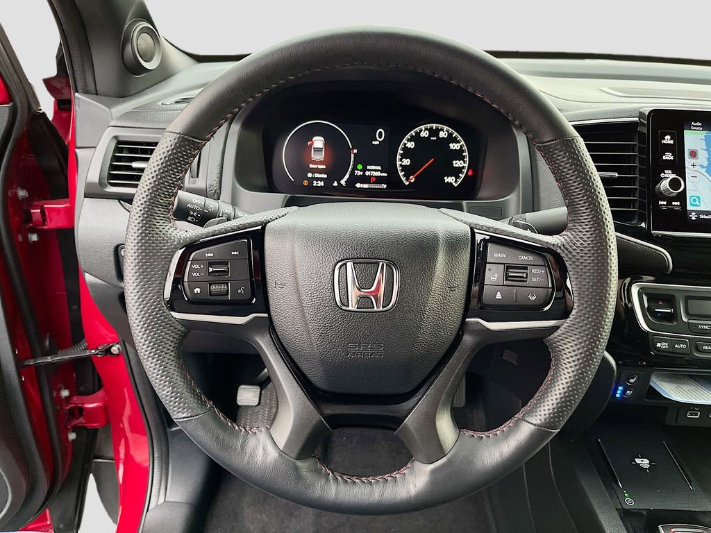 Used 2025 Honda Ridgeline Black Edition image 11