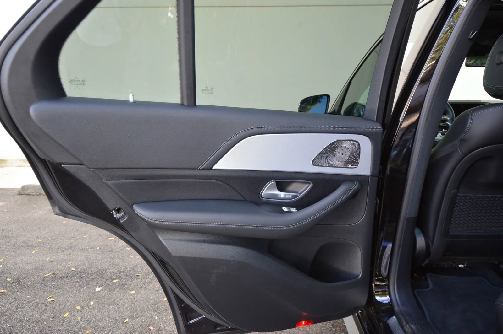 Used 2025 Mercedes-Benz GLE 53 AMG 4MATIC image 31