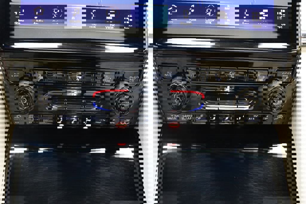 Used 2023 Jeep Grand Cherokee L Limited image 23