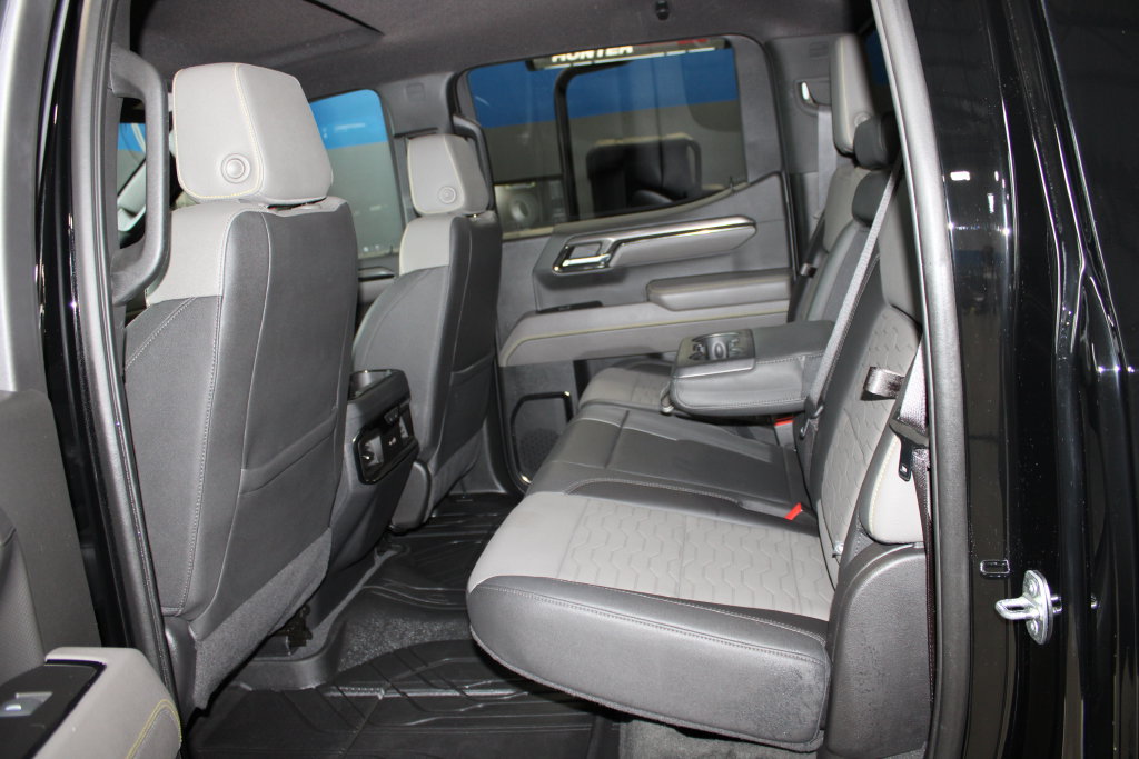 Used 2023 Chevrolet Silverado 1500 ZR2 AWD/4WD image 10