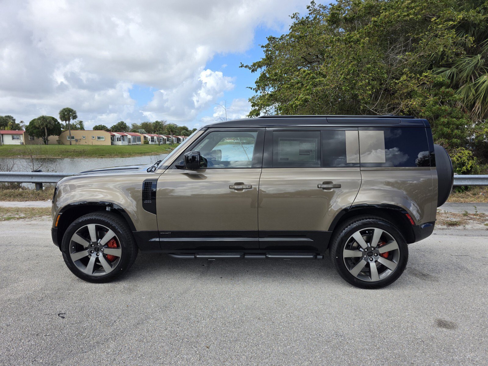 New 2026 Land Rover Defender 110 X image 7