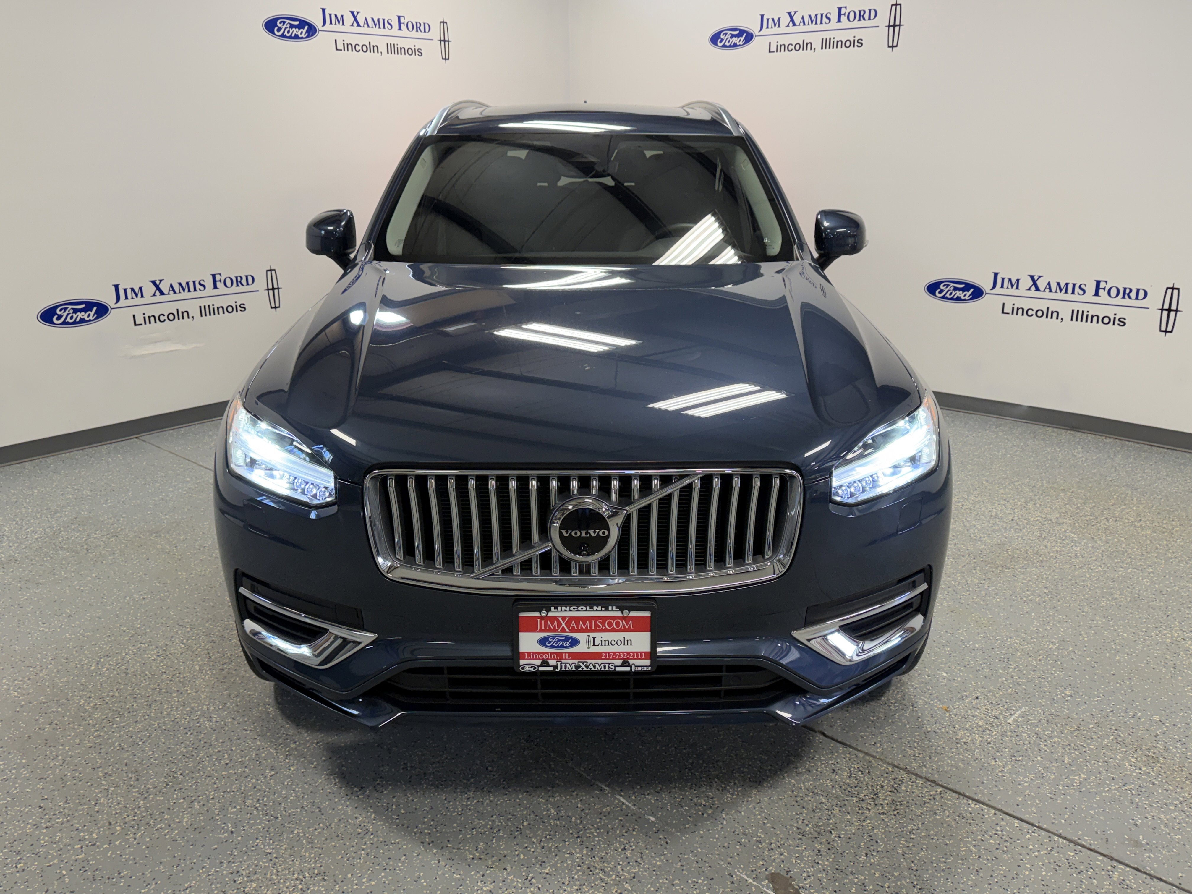 Used 2024 Volvo XC90 T8 Plus w/ Protection Package image 2