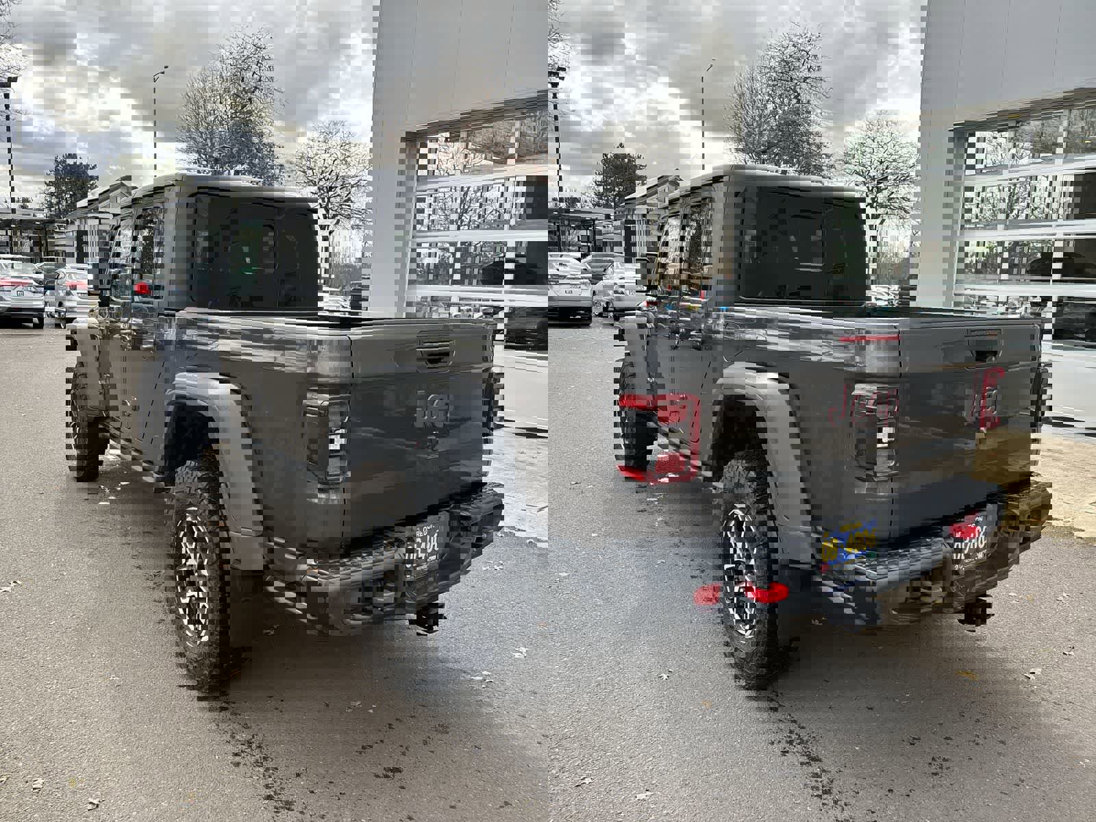 Used 2024 Jeep Gladiator Rubicon w/ Technology Group image 3