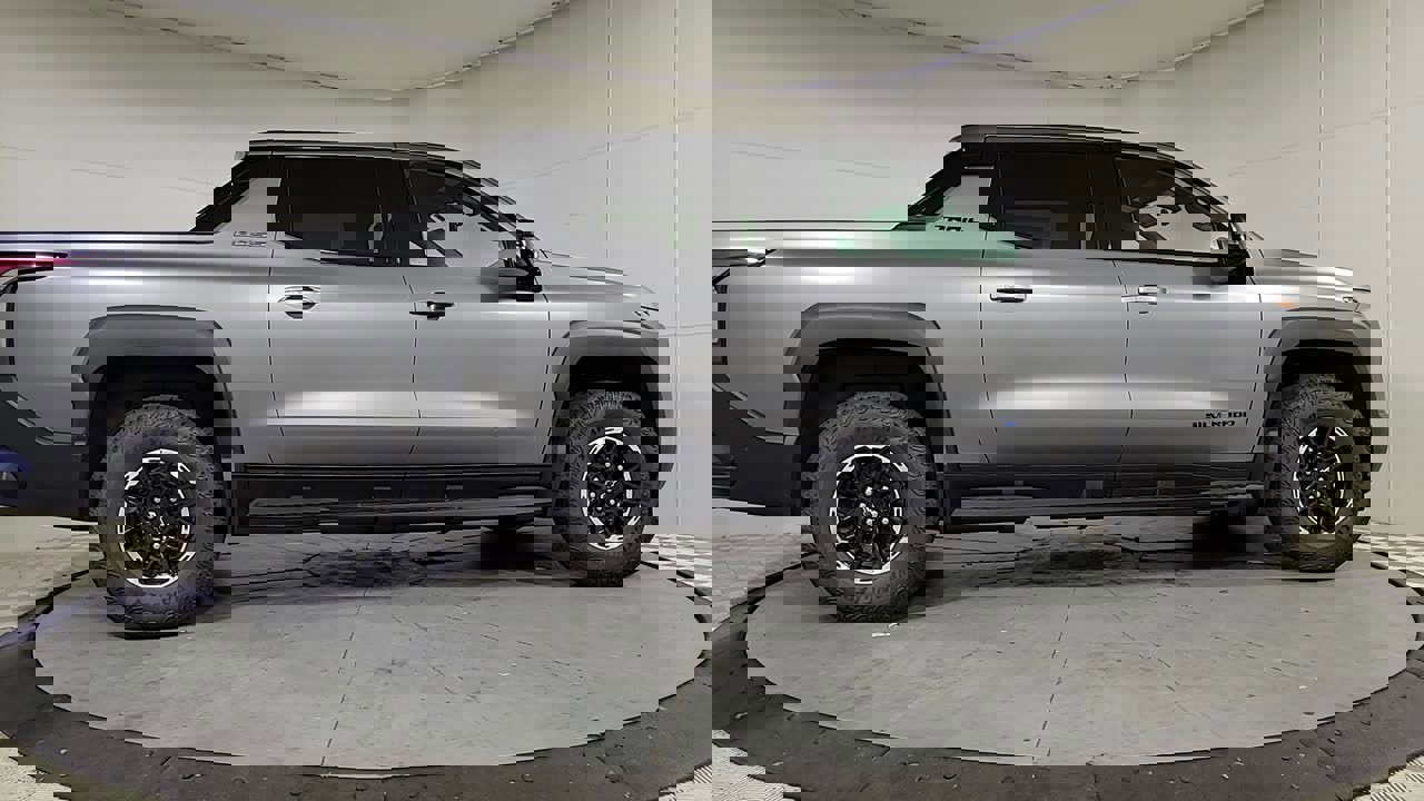 New 2026 Chevrolet Silverado EV Trail Boss image 9