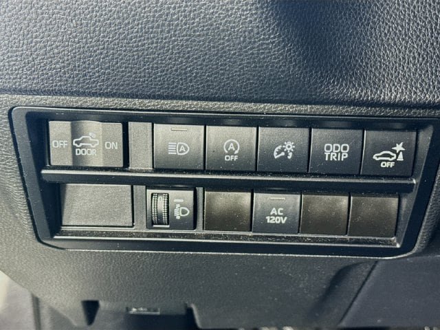 Used 2022 Toyota Tundra SR5 w/ Advanced Technology Package AWD/4WD image 10