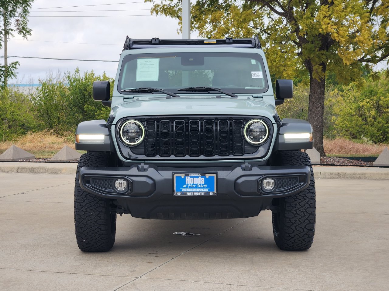 Used 2024 Jeep Wrangler Unlimited Sport AWD/4WD image 3