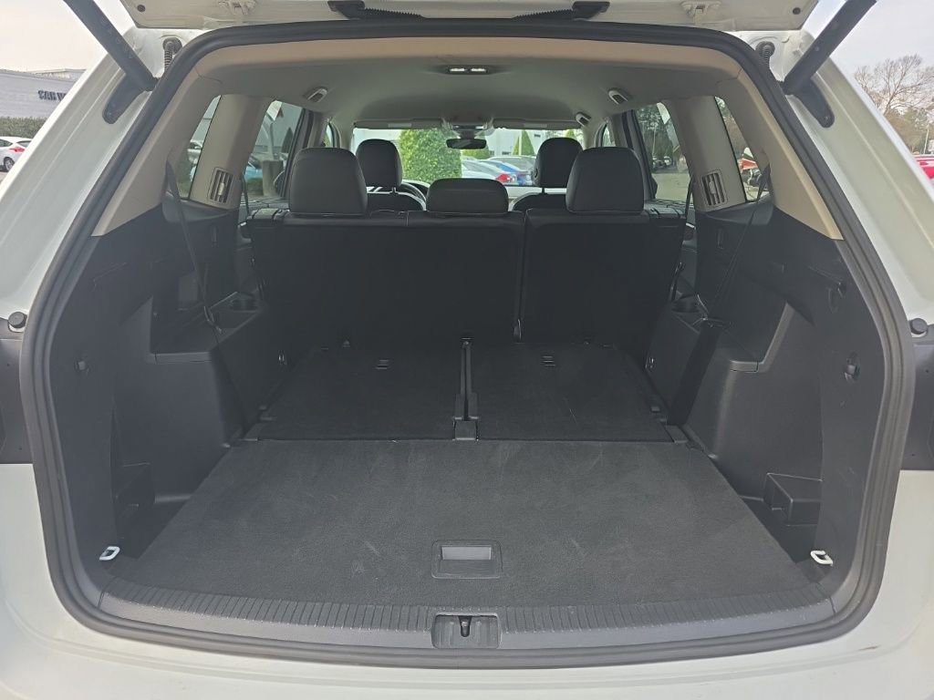 Used 2025 Volkswagen Atlas SE image 15