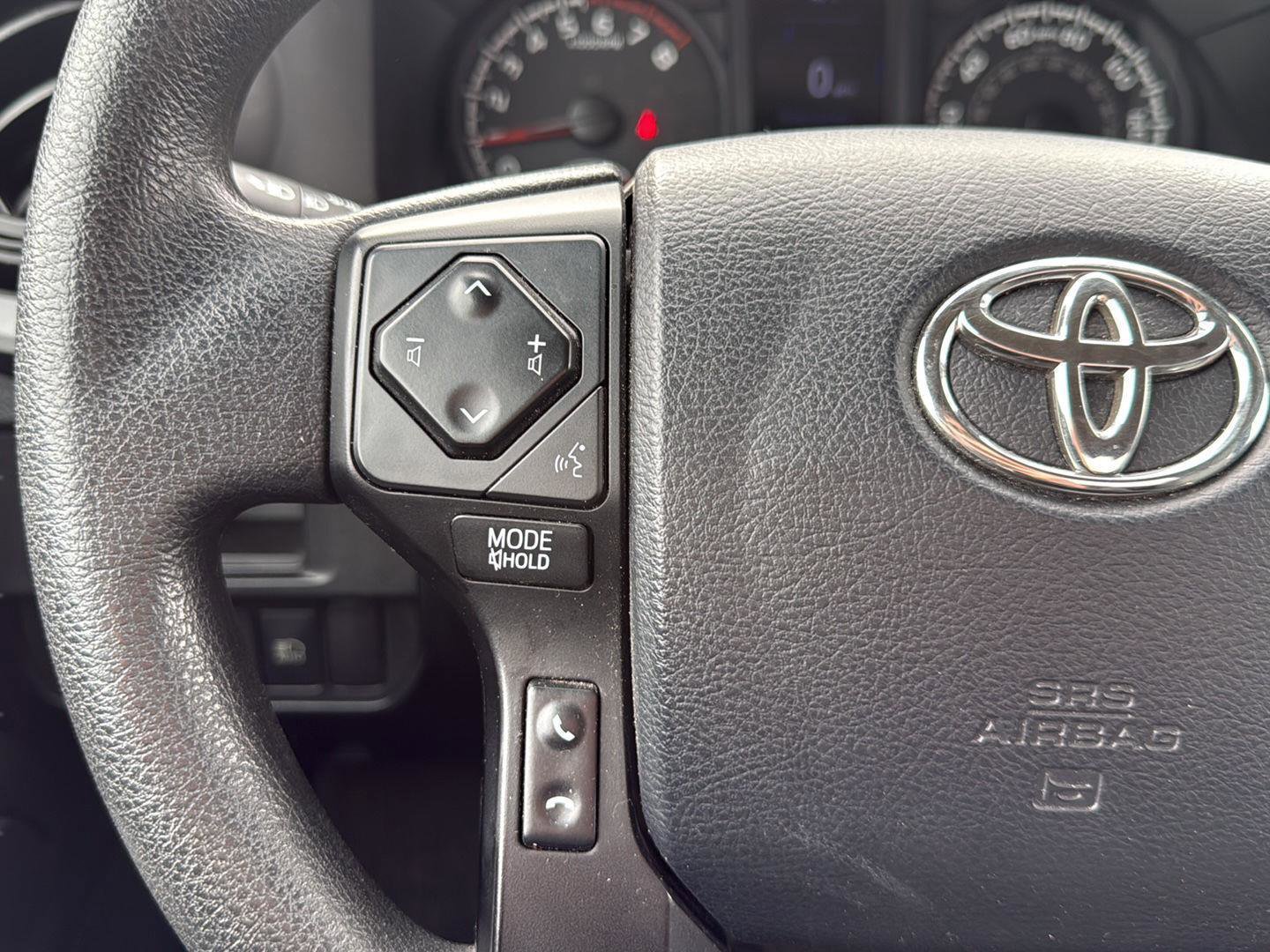 Used 2019 Toyota Tacoma SR image 10
