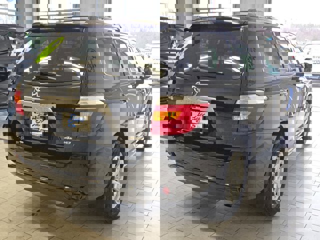 Used 2010 Toyota Highlander SE image 11