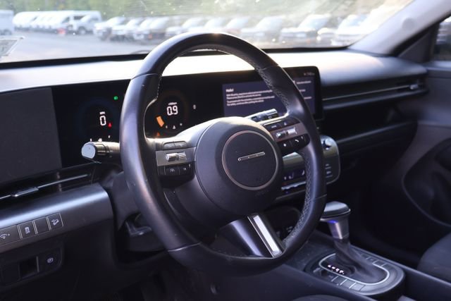 Used 2024 Hyundai Kona SEL AWD/4WD image 8