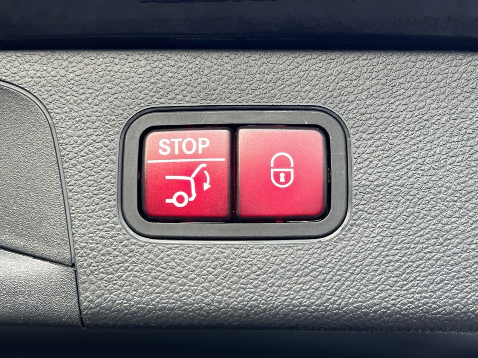 Certified 2022 Mercedes-Benz GLC 300 4MATIC image 25