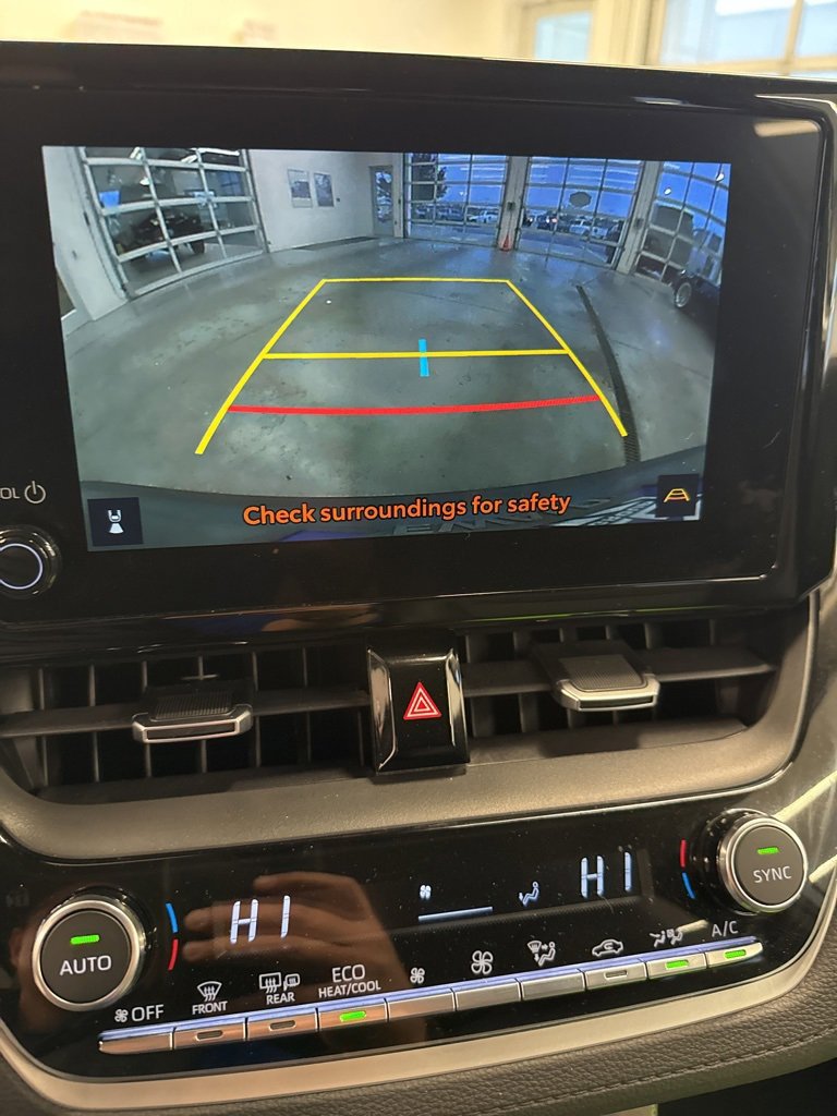 Used 2023 Toyota Corolla Cross XLE image 7