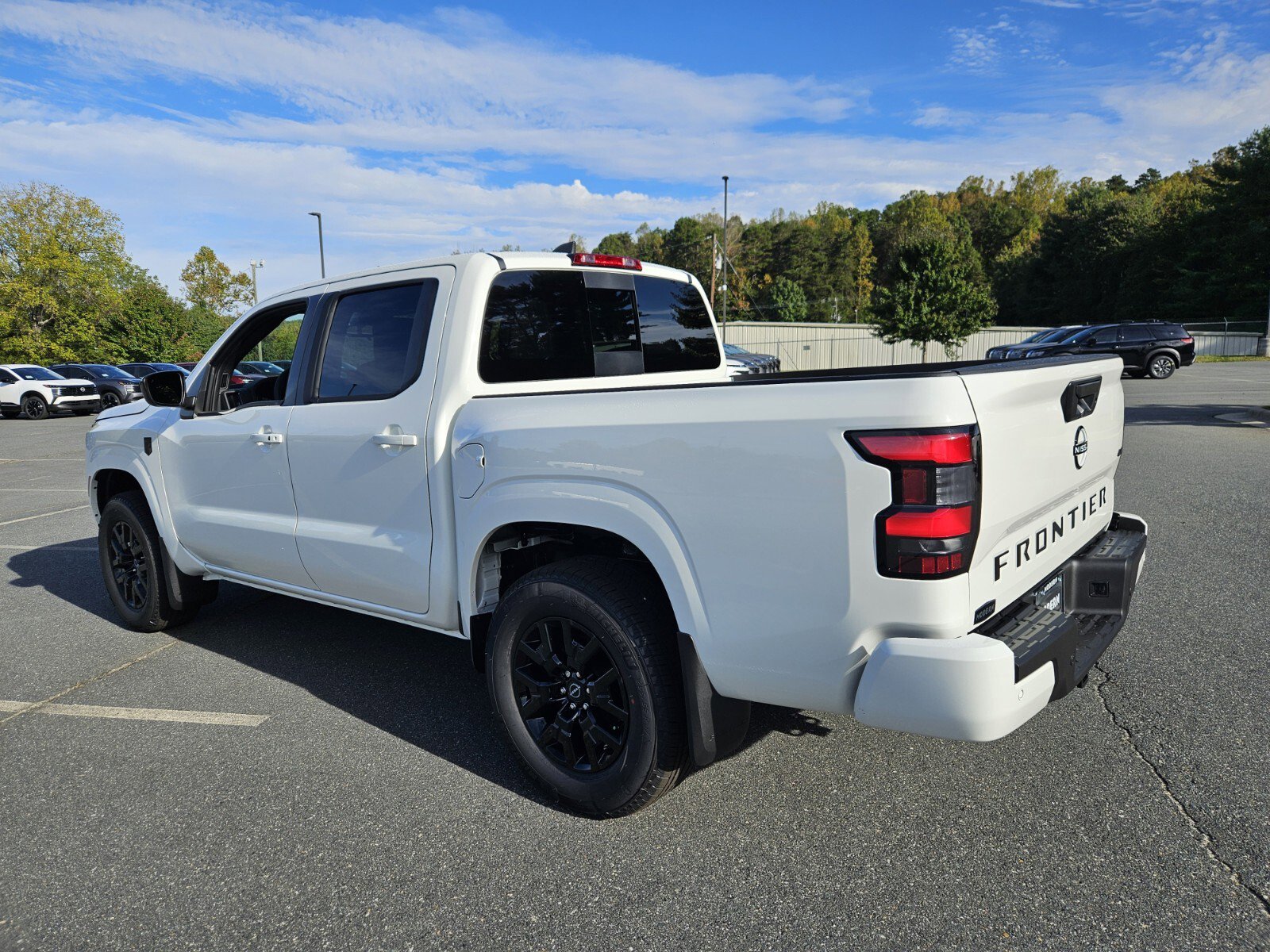 New 2026 Nissan Frontier SV image 5