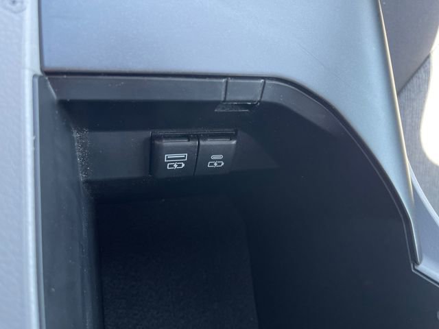 Used 2024 Toyota Camry LE AWD/4WD image 19