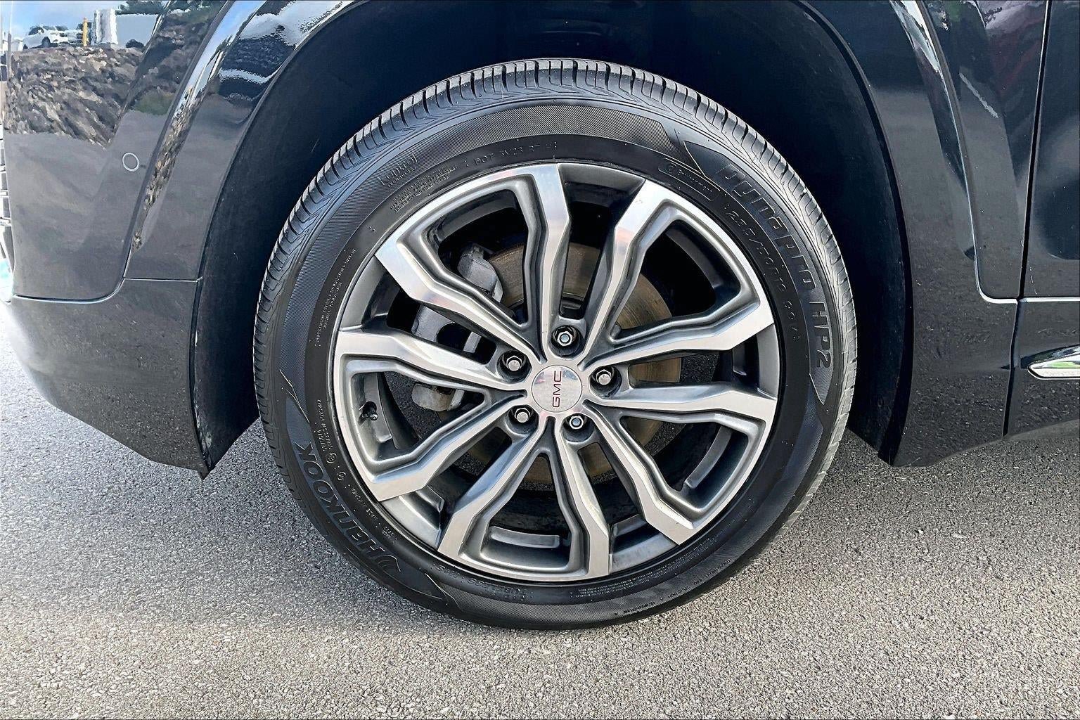 Used 2020 GMC Terrain Denali w/ Denali Premium Package AWD/4WD image 9